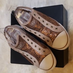 UGG Laela Size 8 Quilted Brown slip on Sneakers